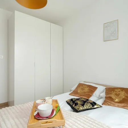 Jasny Blisko Lotniska Lawica W Poznaniu By Renters Poznań