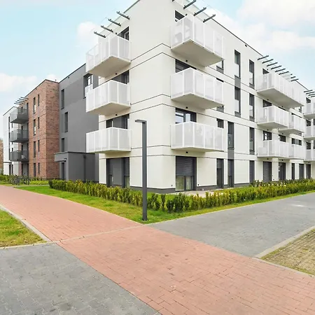 Apartment Jasny Blisko Lotniska Lawica W Poznaniu By Renters